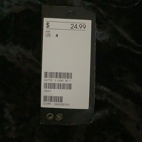 H&M two pieces velvet skirt set - Picture 4 of 5